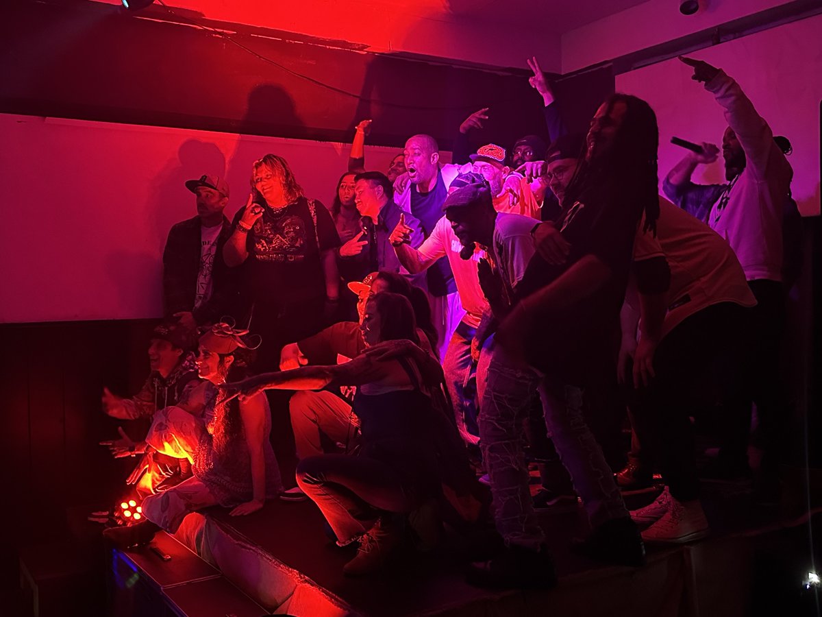 bigvskyzone's tweet photo. Da cali love is real!! #tourlife #tour20 #magicpotsontour https://t.co/YkffCcBxQj