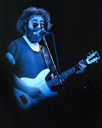 Jerry Garcia is from a galaxy far far away and merely visiting this planet to do battle against brain siphoning aliens with nothing more than his trusty six string 
#GratefulDead 
Springfield Civic Center, Springfield, MA,4/23/77
archive.org/details/gd1977…
📷 @LegalPhotogCT