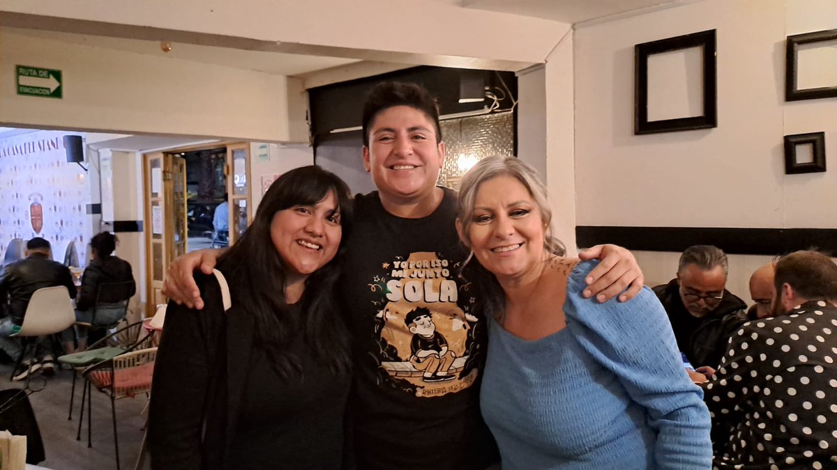 BrendaValmon's tweet photo. #AdiosAMisShishisuno de los días felices fue conocerlas y salir en uno de los programas las amamos x2 https://t.co/8HxqfhSdY1