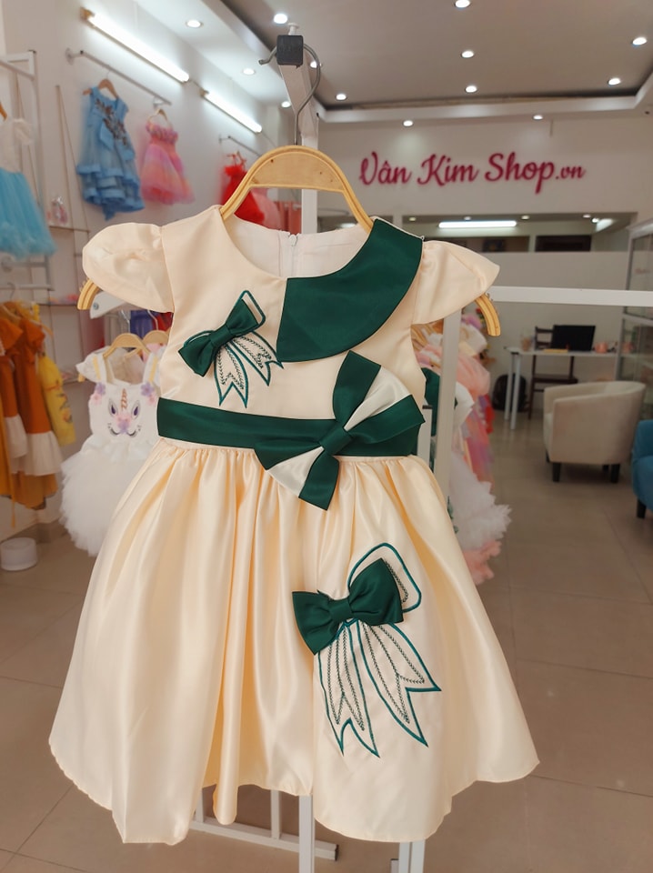 TranGiaIdol's tweet photo. Cập nhật thêm vài mẫu mới tinh
#kidfashion #vietnamese #vankimshop #damtreem #hoakemnhung https://t.co/fB6EWWL2TN