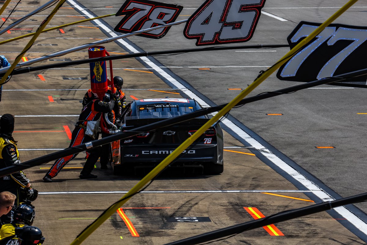 BJ McLeod's result doesn't quite show it, but he had a strong day early in the GEICO 500 at @TALLADEGA, leading 5 laps in his unsponsored car before having to pit off cycle for a tire issue that would take him off of the lead lap. McLeod finished 32nd.

#NASCAR | #TALLADEGA