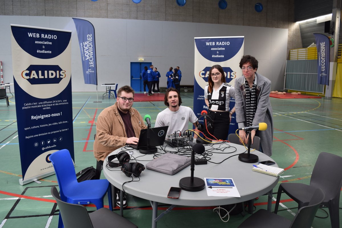 CalidisRadio's tweet photo. Journée citoyenne et sportive ! 💪

L’événement, organisé par le centre La Passerelle, avec l’association Prox’Raid Aventure, a acceuillis Calidis 🎙

Les Podcasts sont disponibles sur toutes les plateformes de streaming ainsi que sur notre site internet ! ✨

Lien en bio 📻 https://t.co/svElArqIyN