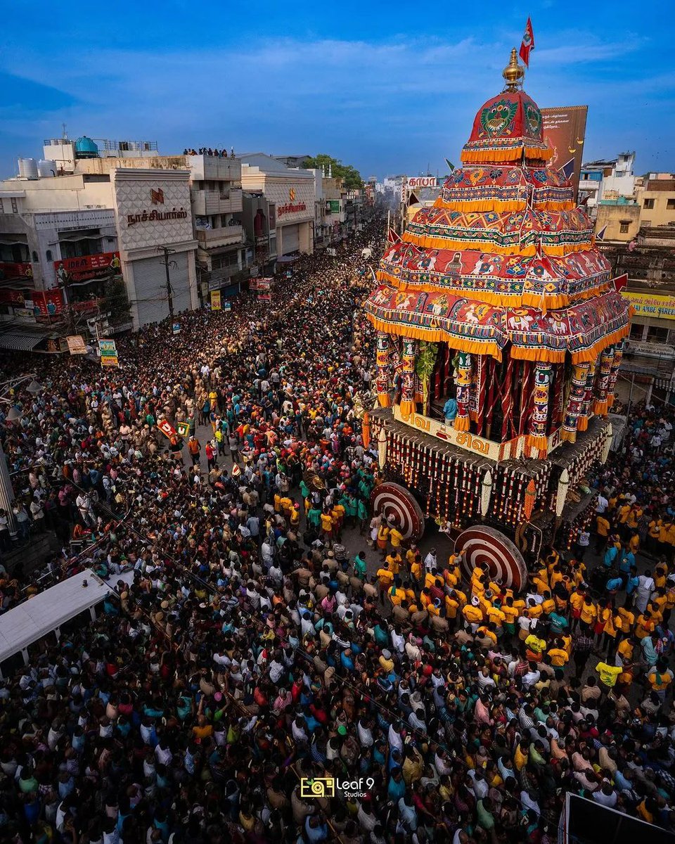 uskumar1301's tweet photo. மதுரை சித்திரைத் திருவிழாவின் முக்கிய நிகழ்வான தேரோட்டம் மற்றும் கள்ளழகர் வைகை ஆற்றில் இறங்கும் வைபவம் இனிதே நடைபெற்றது.
#Madurai #ChithiraiThiruvizha2024 #Templecity #HeritageCity #VisitMadurai https://t.co/vPaXzk1ciI
