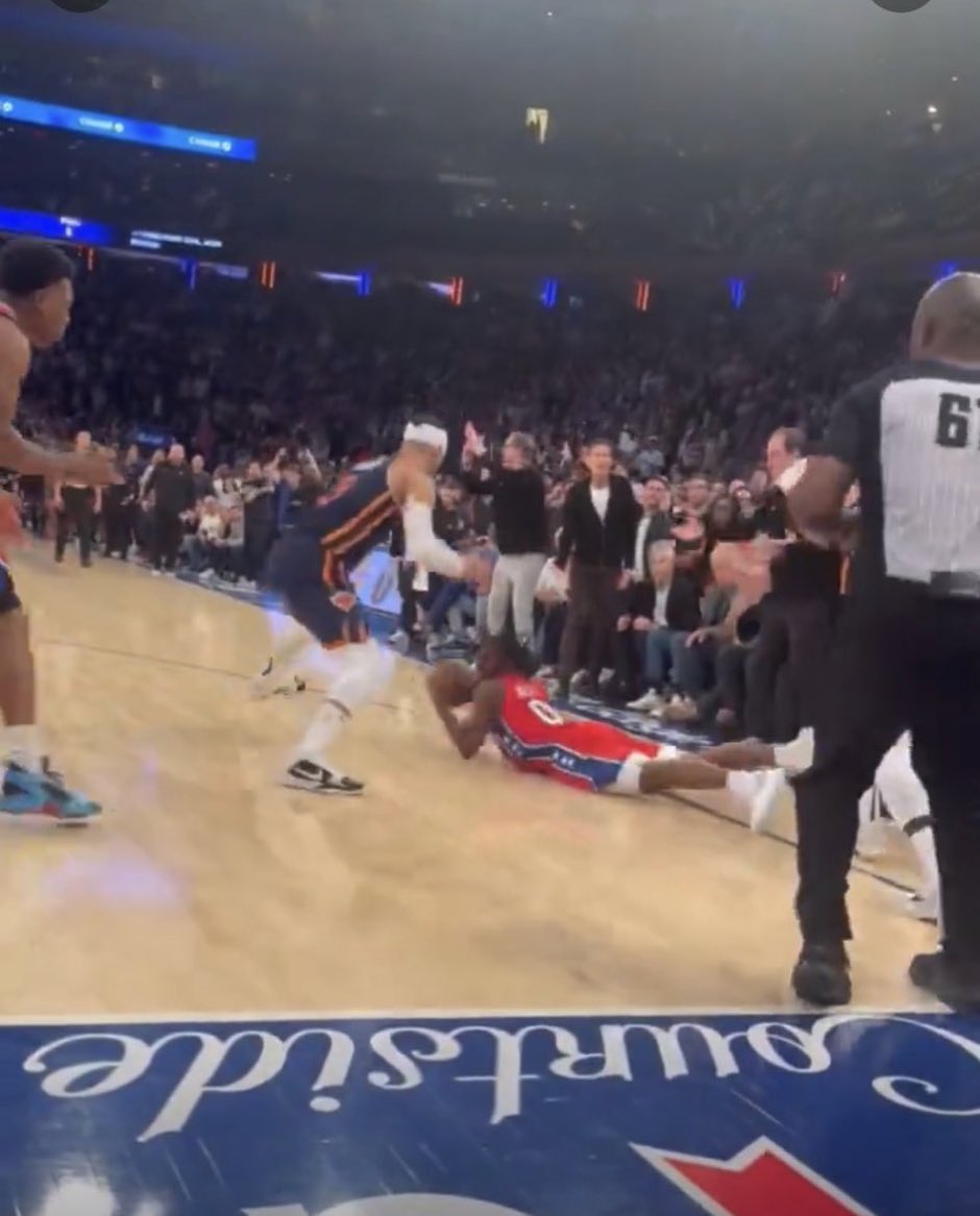 Nick Nurse clearly gets a timeout while Tyrese Maxey has possession