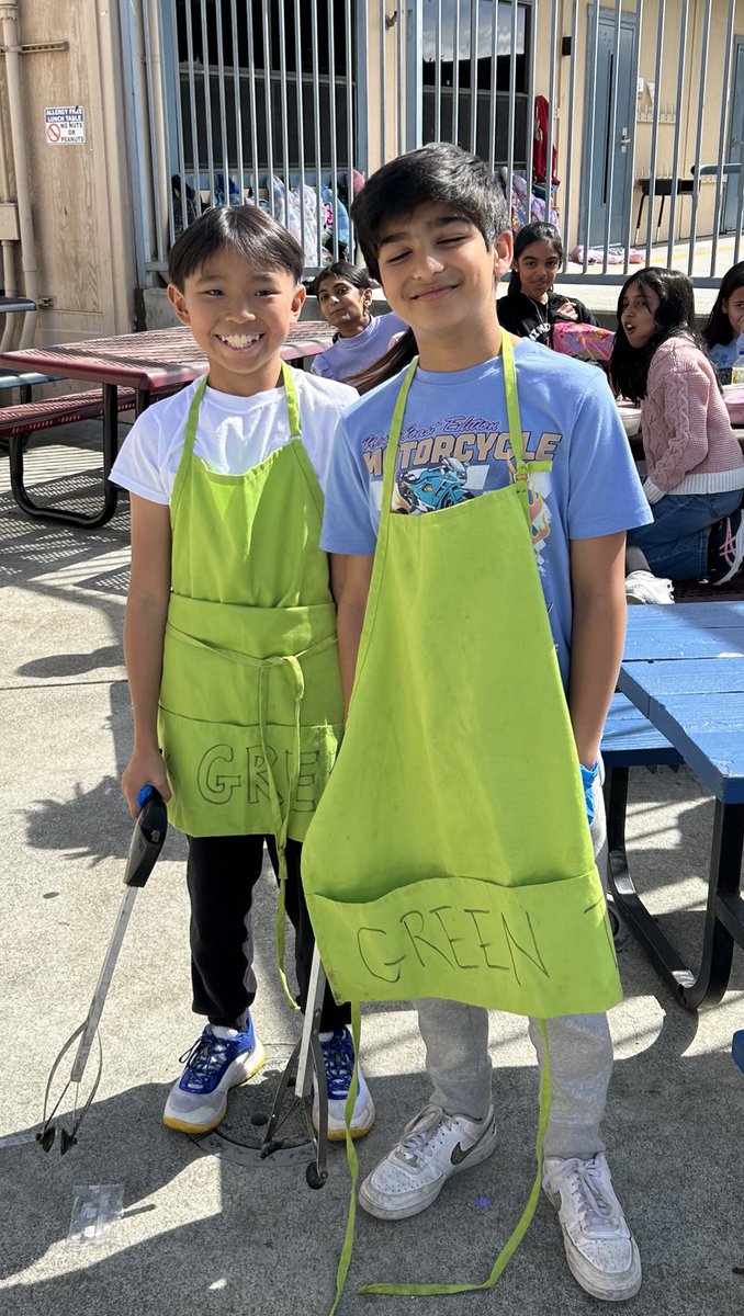 ArdenwoodFUSD's tweet photo. Dragons take care of our planet #EarthDay2024 #thirdrock πππ½βοΈ https://t.co/6UM6z1TqCX