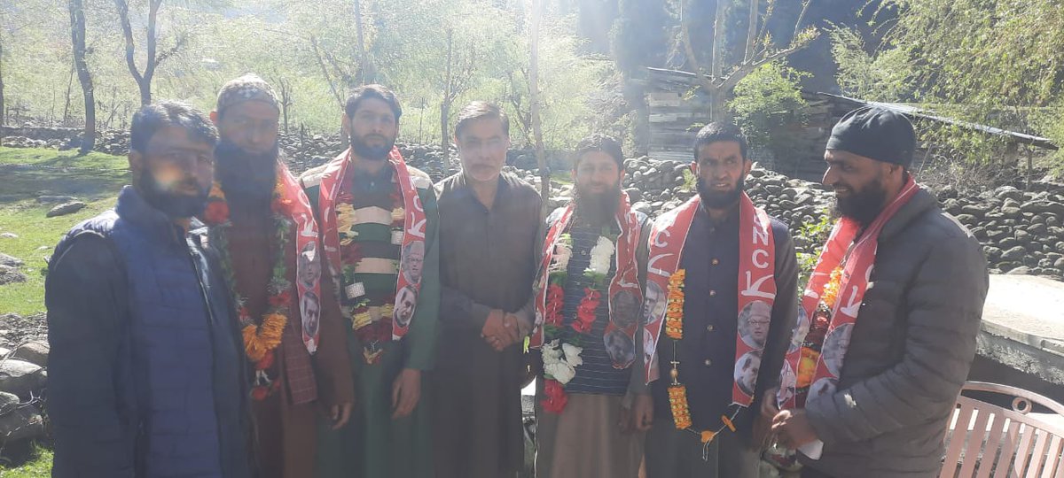 Jknc_Kokernag41's tweet photo. Prominent Youth icon and Popular Social Activist #Mufasir_Choudhrey from #lessu Larnoo including Large number of youths from #Razkang_Larnoo joined J&K National Conference in Presence of C/I Chowdhary Zaffar Ali and youth leader Omar Chowdhary . https://t.co/8AMte5iFDU