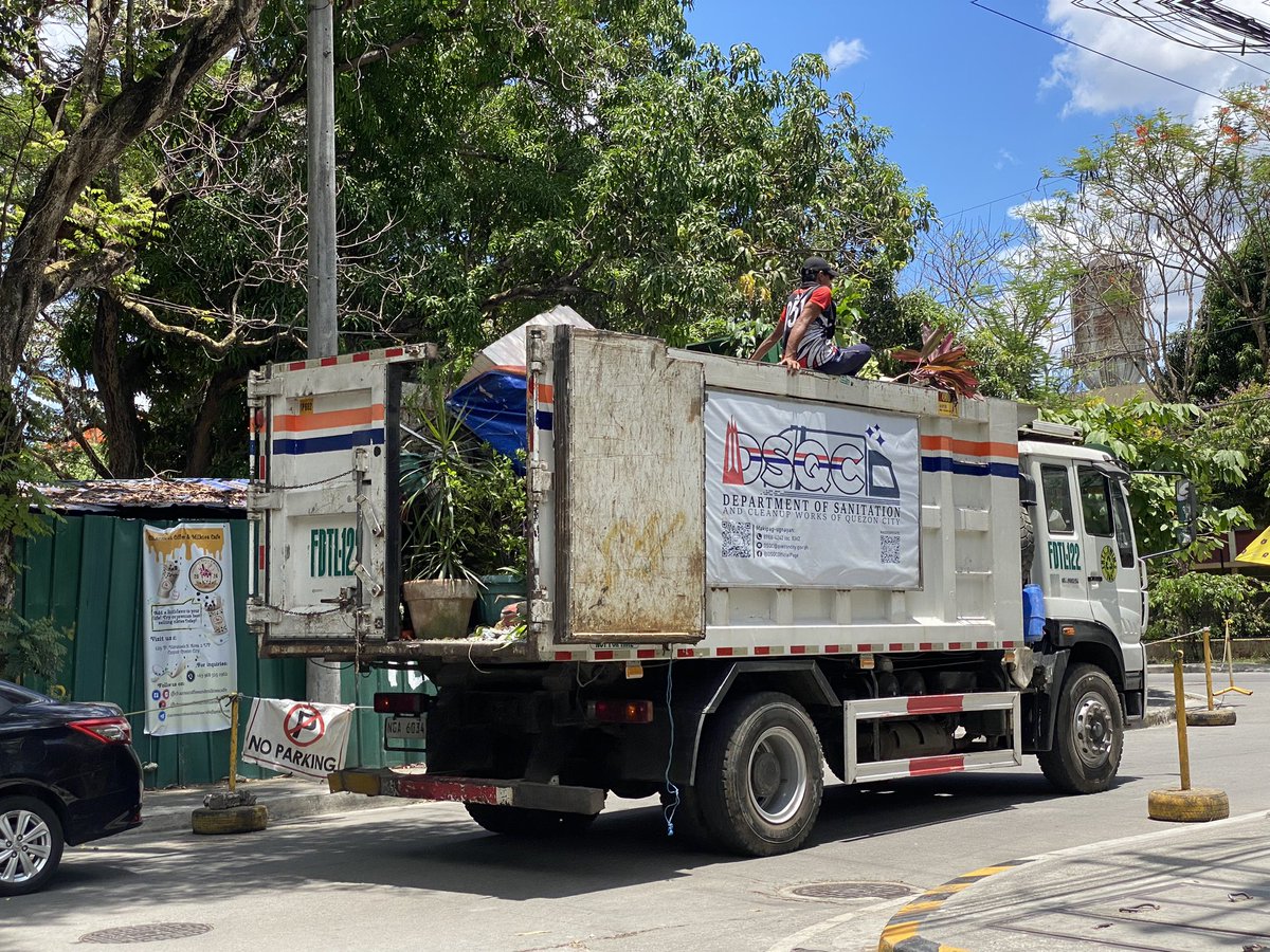 ALERT: Naglunsad ng biglaang clearing operations ang Quezon City Department of Sanitation and Cleanup Works at Public Order and Safety ngayong araw, Abril 23, sa ilang bahagi ng UP Diliman nang walang abiso sa komunidad.