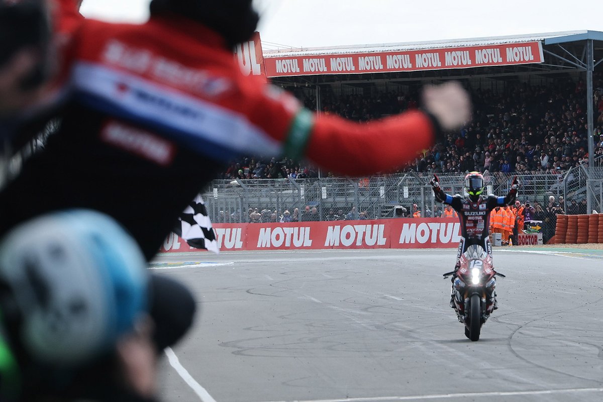 suzukicojpmotor's tweet photo. 【世界耐久選手権 第1戦 ル・マン24時間耐久レース】
ヨシムラ SERT Motul　開幕戦ル・マン24時間耐久レースを勝利で飾る。
https://t.co/X8ohvjpqTC
＃スズキ #世界耐久選手権 #ル・マン24時間耐久レース #ヨシムラSERTMotul https://t.co/s8XqM4nm3N