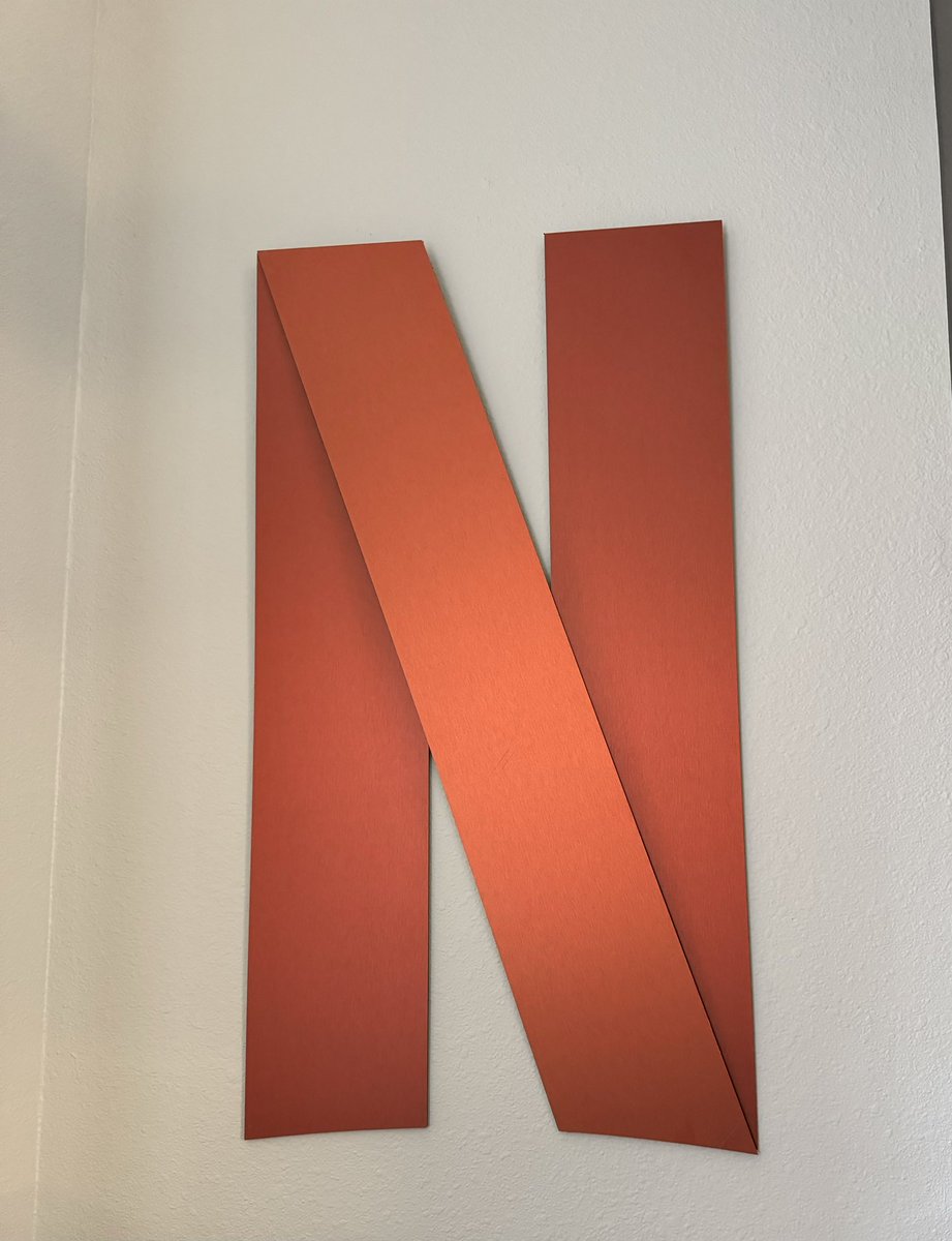 AliSmets's tweet image. Thrilled to announce my next career chapter at @Netflix as an Infrastructure Planner, supporting Open Connect’s global network! Grateful for the support that has led to this opportunity and excited to chase more industry disrupting tech evolutions!  #Netflix #OpenConnect #DayOne