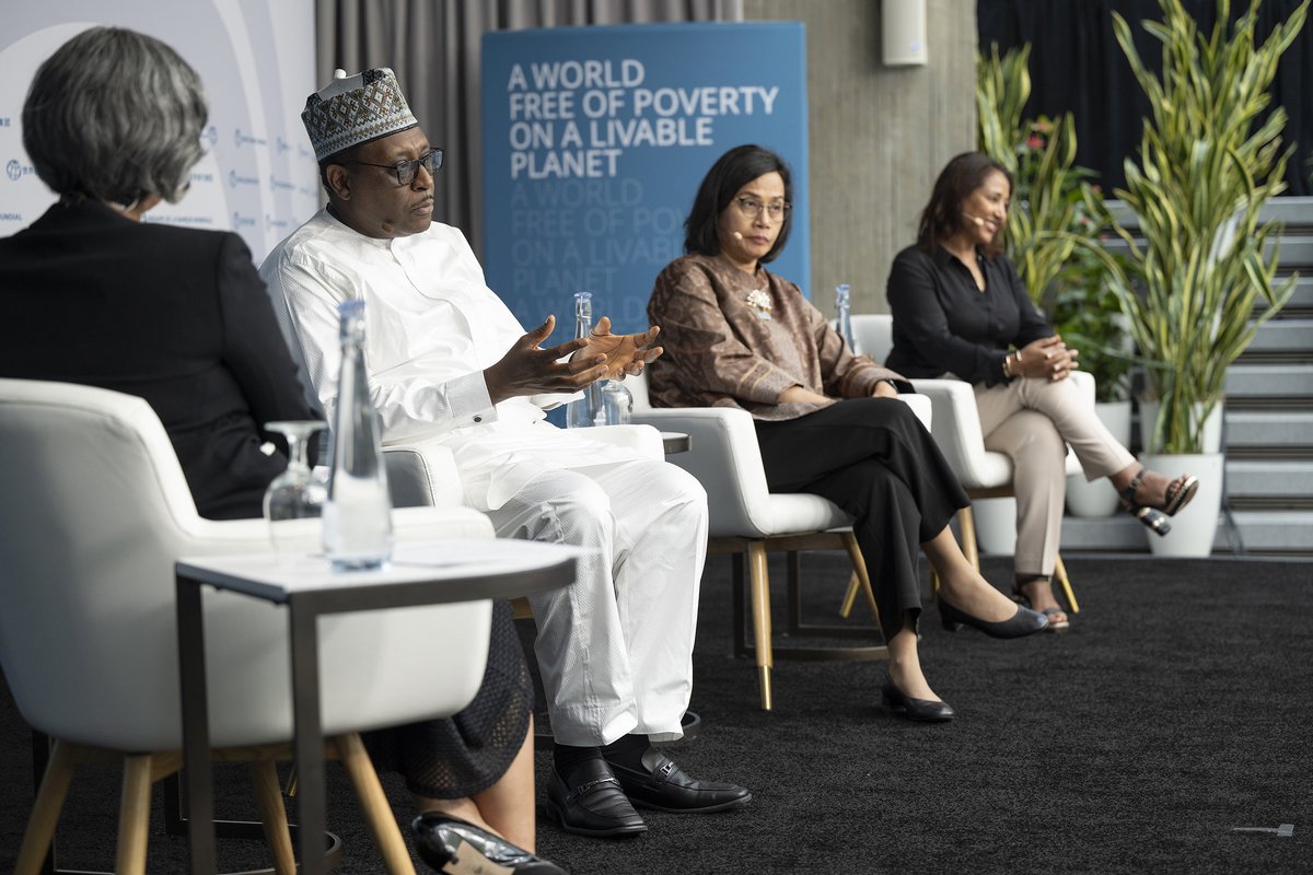 WBG_Health's tweet photo. #InvestInHealth means unlocking human potential and economic growth.

@WorldBank is working with partners to ensure affordable &amp; high-quality healthcare for many more people.

Watch the replay of the #WBGMeetings to learn more. https://t.co/zC2folswC9 https://t.co/a76NVSgZXa