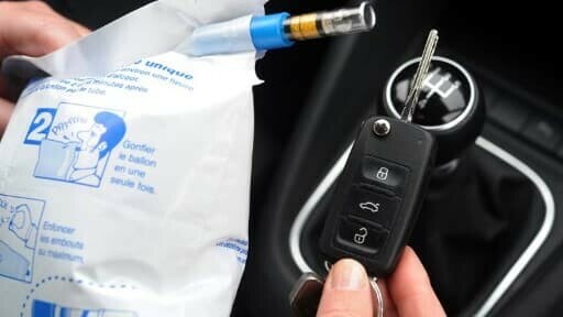 BFMTV's tweet photo. Un Belge relaxé d'une condamnation pour ivresse car son corps produit naturellement de l'alcool
https://t.co/sTdB0lIDXr https://t.co/d8v84DSXY3