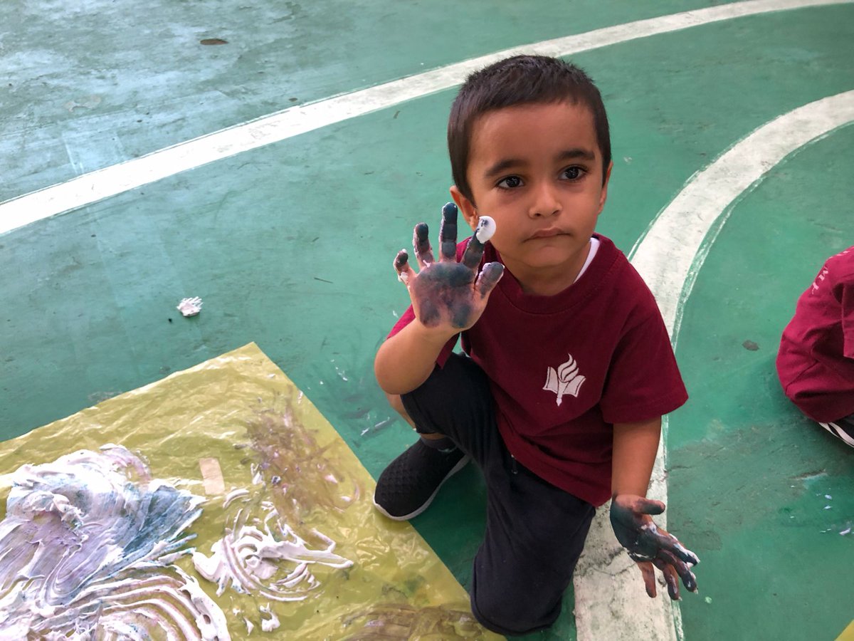 JafferyAcademy's tweet image. Who said messy play is messy? It's full of fun experiences. What an awesome sensory play experience for our toddlers! They were full of excitement while enjoying messy play activity using shaving foam

#messyplay #developandgrow #sensoryplay #learningthroughactivity #experiences