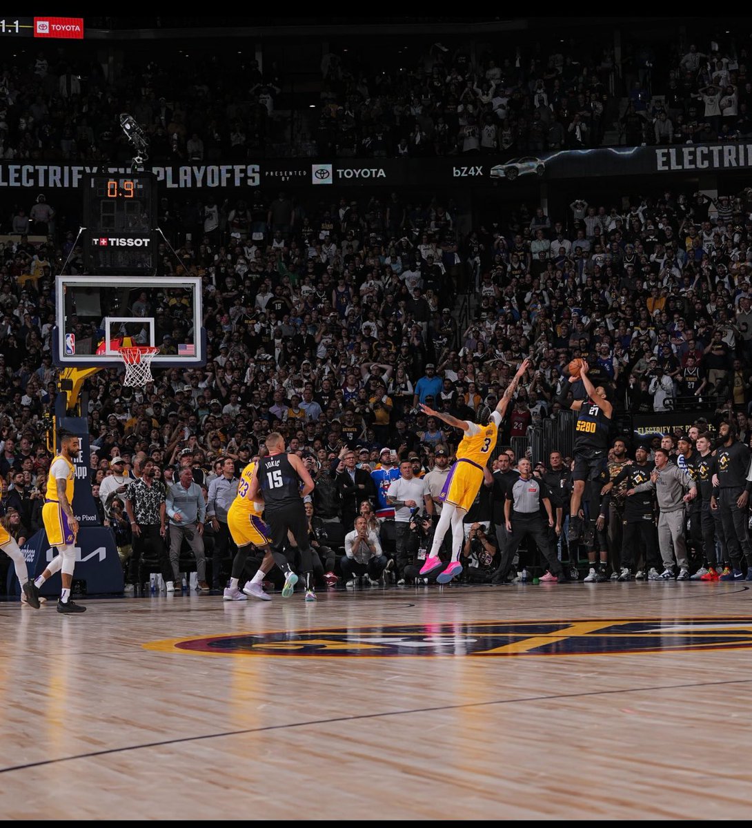 ddelsilbato's tweet photo. El MOMENTO

#NBAPlayoffs2024 https://t.co/dFbRKLSpM0
