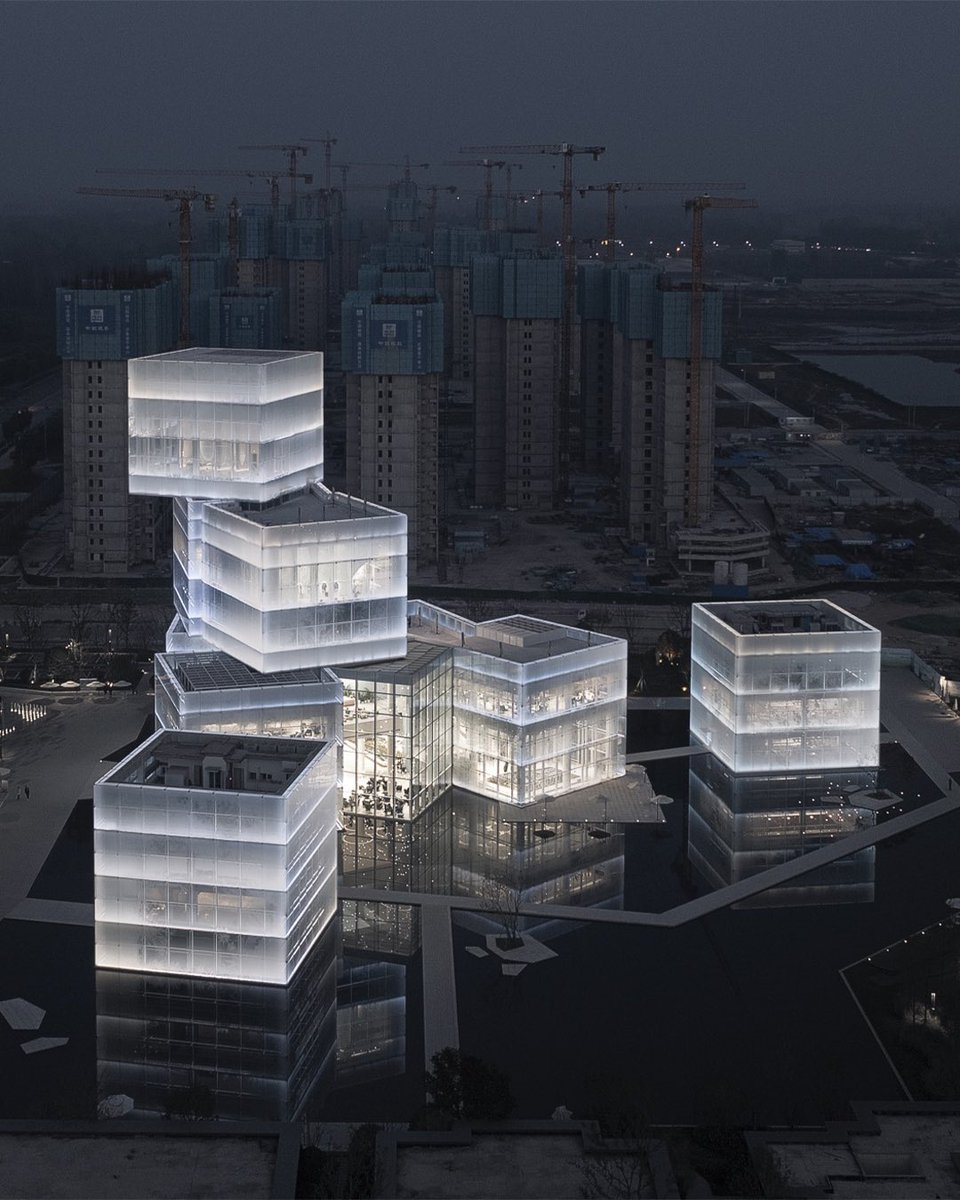 The Zhongyuan Cultural Touristic City Center resembles a stack of ice cubes, designed by Zone Of Utopia and Mathieu Forest Architecte, and is dedicated to winter sports, including the presence of the future indoor ski slope. 

📸 TOPIA Tupai Vision

#parametricarchitecture