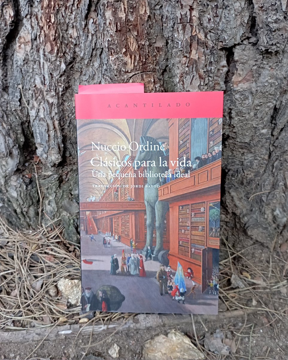 El mundo de hoy es hostil a los clásicos y a su manera de resistir a la dictadura del utilitarismo, la burocratización de casi todo y al pensamiento polarizado.

Este es uno de esos libros que, en mi opinión, todo el mundo debería tener en su biblioteca personal. 

#DíaDelLibro