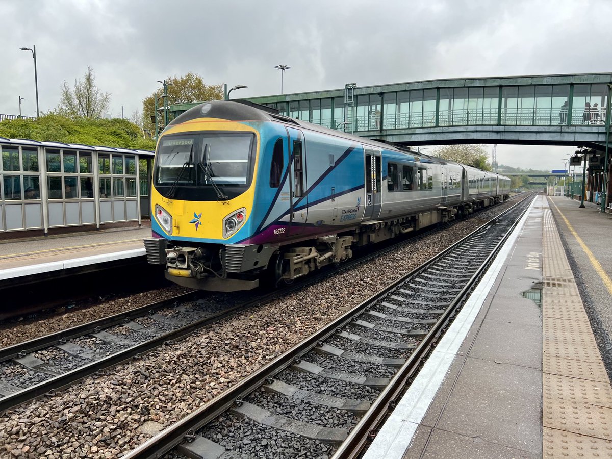 185122 at #Meadowhall on the 15.18 to #Cleethorpes #class185 ⁦@TPExpressTrains⁩ 22/4/24