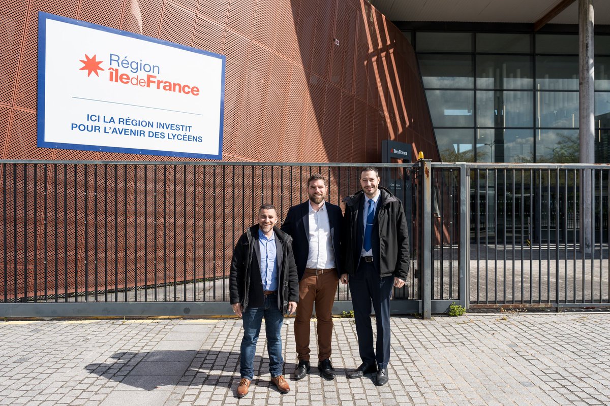 VincentJeanbrun's tweet photo. ✅ Au lycée Pauline Roland de Chevilly-Larue pour évoquer l’héritage, le bilan et les perspectives que nous portons à la Région Île-de-France avec @vpecresse.
D’ici 2028, tous les lycées de la région seront neufs ou rénovés. 🚀 #LyceesIDF https://t.co/KsNv0rCkoV