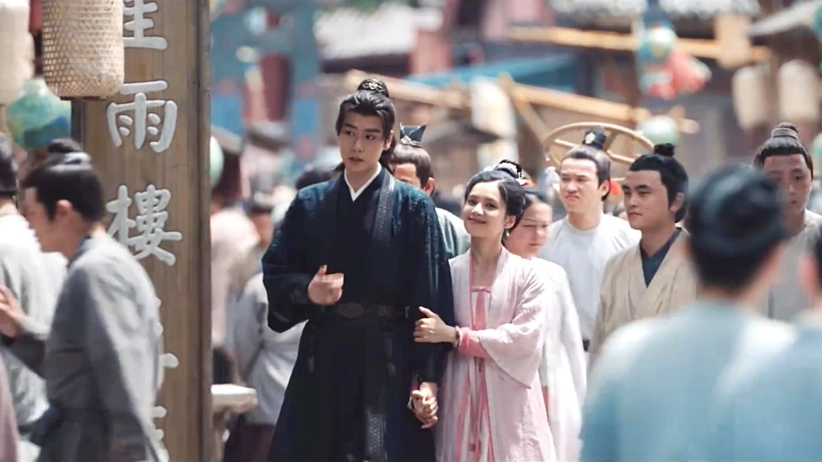 huazhi went from organising her sisters' marriages, to planning her own with gu yanxi 🥺 seeing everyone be happy, but what about them 😔

#BlossomsInAdversity #惜花芷