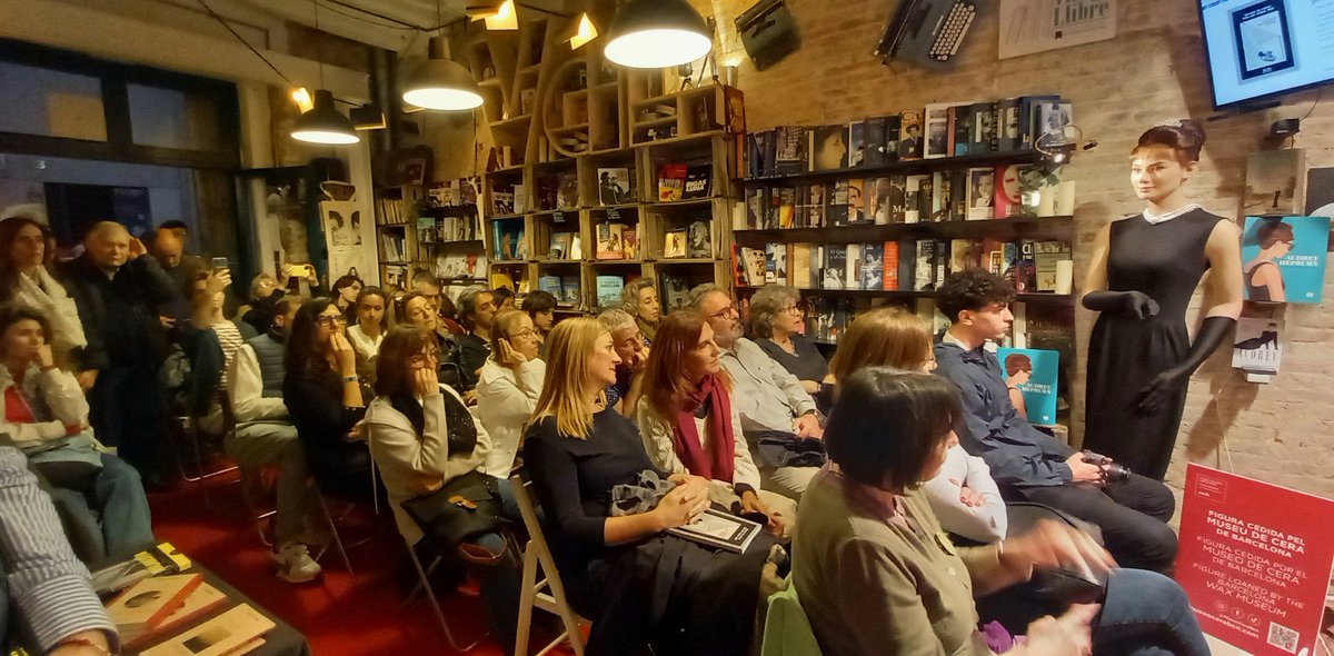 VerumFictio's tweet photo. Dissabte vam presentar el llibre amb els #relats guanyadors del I Concurs de Relats Vila del Llibre 2023. El tema "Llegir el passat per escriure el futur", una reflexió per aquest #SantJordi2024.
Gràcies per participar-hi!
#VerumFictio #ConcursVDL #viulesviles #BCNLiteratura https://t.co/U57gEwaP6o