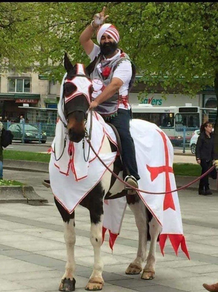 To all my fellow Patriots who love this country I wish you all a very happy #StGeorgesDay ⚡⚡⚡ #SikhPatriots #SiksAtWar
Photo credit to #Patriot <a href="/PlymouthChaz/">Chaz Singh</a> ⚡⚡⚡