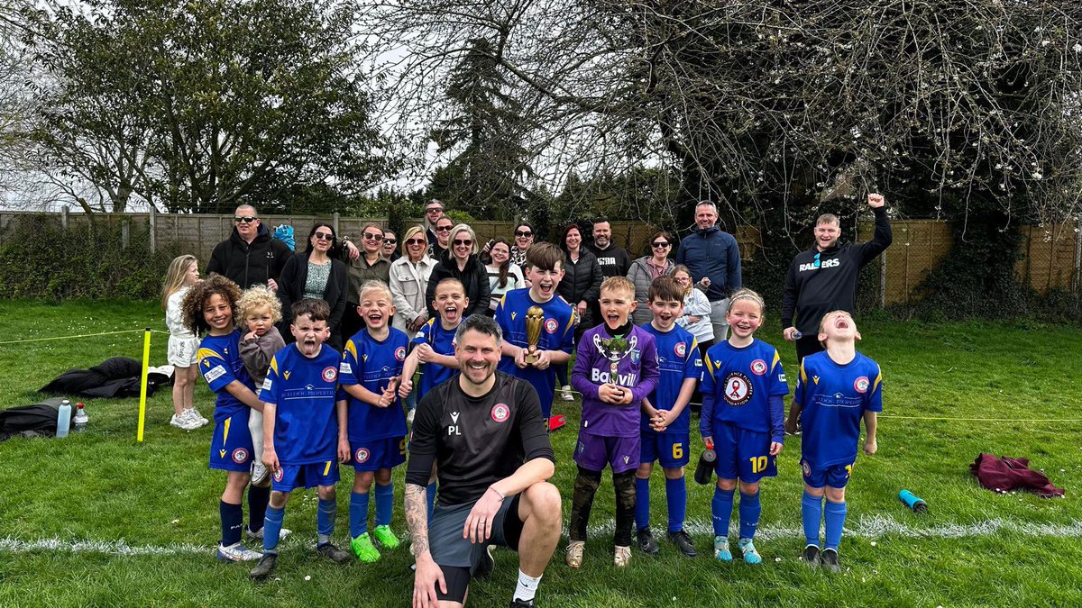 #Shoutout to our coach Paul for being a role model and great coach. He’s moving on to bigger things in India but we’d like to thank him for everything from all at Hollands and Blair U8s! #GrassrootsFootball #TeamGrassroots #GRF