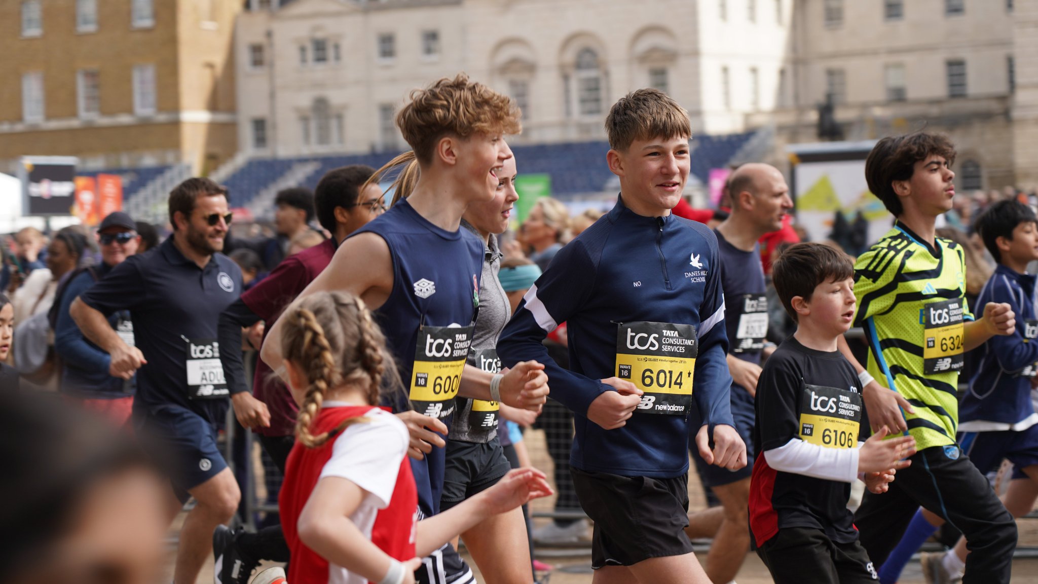 The Mini London Marathon witnessed an extraordinary turnout this year with over 12,900 young runners participating in the event. 75 pupils from Danes Hill School took on the challenge in support of @WWF and @BritishRedCross https://bit.ly/3Ua43Lh 