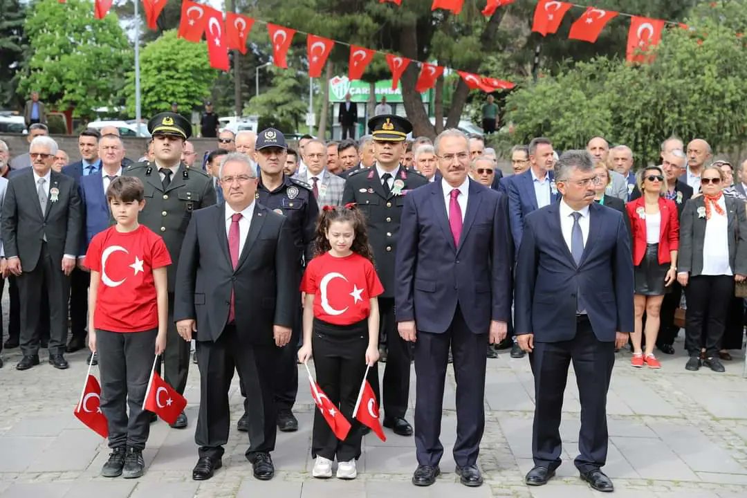 #23Nisan Ulusal Egemenlik ve Çocuk Bayramı'mız Kutlu Olsun! 🇹🇷