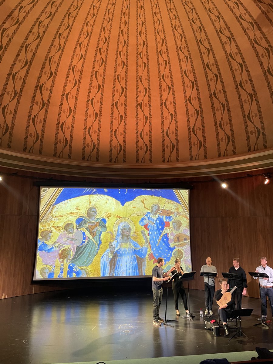 marianconsort's tweet image. We had such a wonderful time performing at the @V_and_A Performance Festival on Friday night!

We launched our new visual music project Seeing through Sound, feat. the world premiere of Watchman, a work we commissioned from Barbara Monk Feldman inspired by Fra Angelico ✨