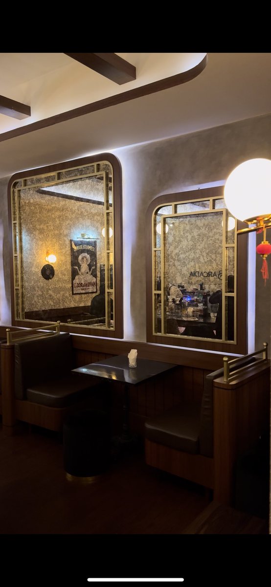 Loving this speakeasy bar in the middle of Jakarta 👩🏻‍🌾🤍 $BUBBLE @SenderLabs $PARAM $TRIP $MOJO $BEYOND $COOKIE