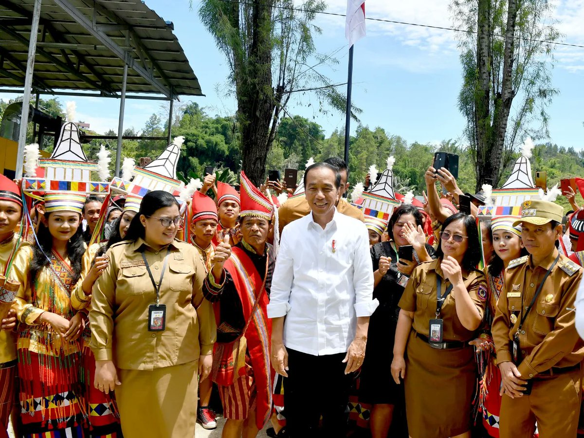 jokowi tweet picture