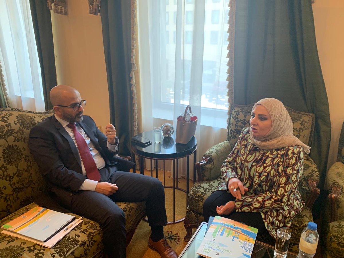 In #Kuwait, UNEP Rep and Regional Director for West Asia @samidimassi_UN congratulated Mrs Samira Kandari the Acting Director of @EPA_KW for the launch of the 1st SoER for Kuwait and discussed with her future collaboration in #Kuwait based on the achievement of this milestone.