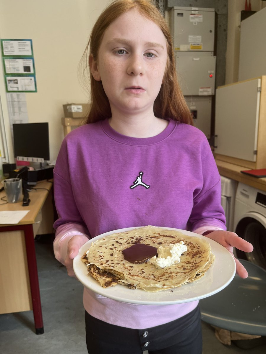 @RAInclusion French crêpes 🥞 Bravo Megan et bon appétit !