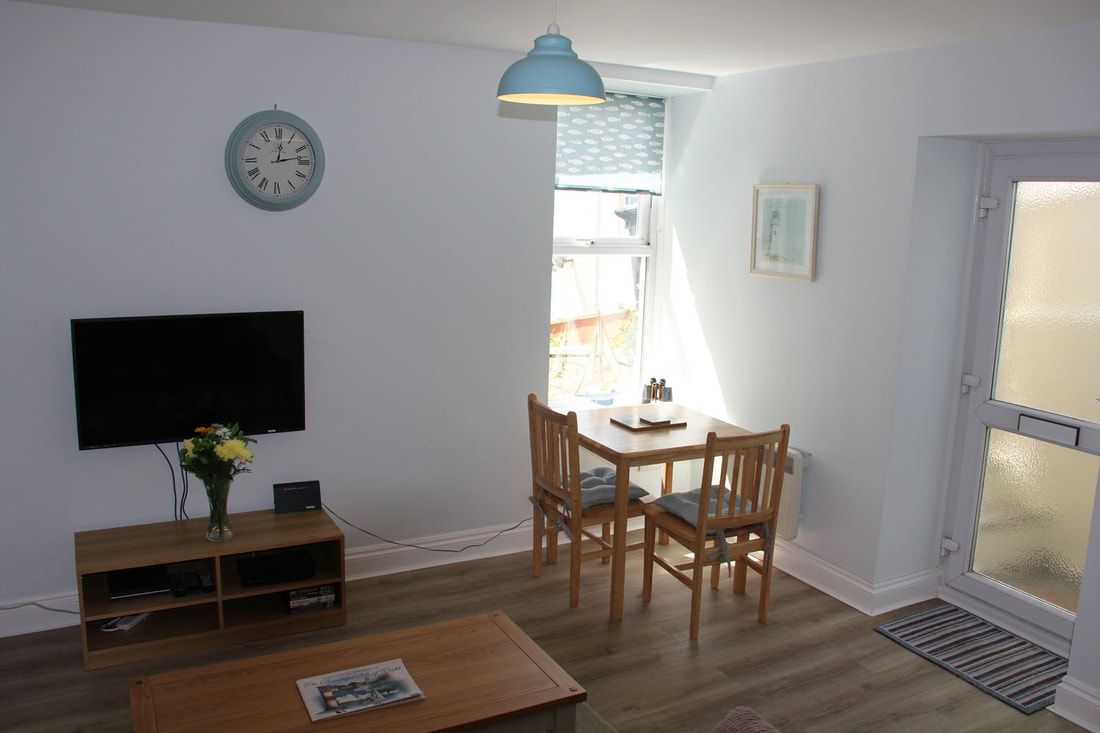 ⭐ Self Catering Isle of Wight ⭐ Explore the Isle of Wight during your stay at the Seaside in Ventnor. This accommodation offers a stunning coastal position, perfect for those looking to explore the southern side of the island. 🏡 Self Catering aroundaboutbritain.co.uk/IsleofWight/14… #Ventnor