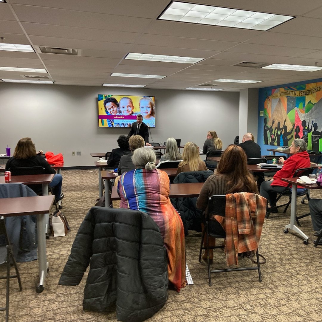 Kinnect_org's tweet photo. With the support of Lucas County Children Services, we collaborated to organize two impactful KinFirst Courtroom Training Sessions in Toledo.

#Kinnect #Kinfirst https://t.co/4qtN48Ga5O