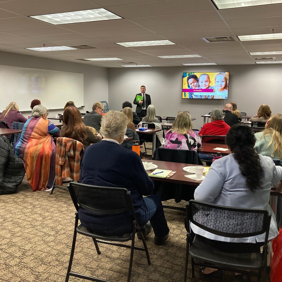Kinnect_org's tweet photo. With the support of Lucas County Children Services, we collaborated to organize two impactful KinFirst Courtroom Training Sessions in Toledo.

#Kinnect #Kinfirst https://t.co/4qtN48Ga5O