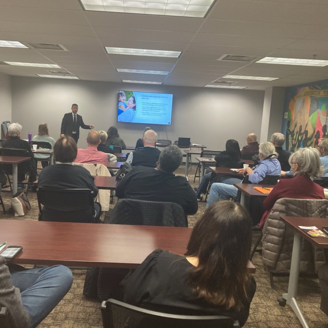 Kinnect_org's tweet photo. With the support of Lucas County Children Services, we collaborated to organize two impactful KinFirst Courtroom Training Sessions in Toledo.

#Kinnect #Kinfirst https://t.co/4qtN48Ga5O
