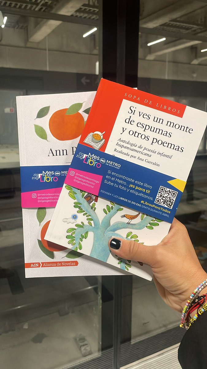 metrodesantiago's tweet image. 06:00 hrs. Comenzamos una nueva jornada llena de poesía, palabras rimbombantes y literatura ❤️📚

Atención, madrugadores de Quilicura!! Junto a @ZigZagEditorial tenemos un regalo lleno magia para nuestros pasajeros 🚇❤️

Feliz #DiaDelLibro  #LibrosParaTodos