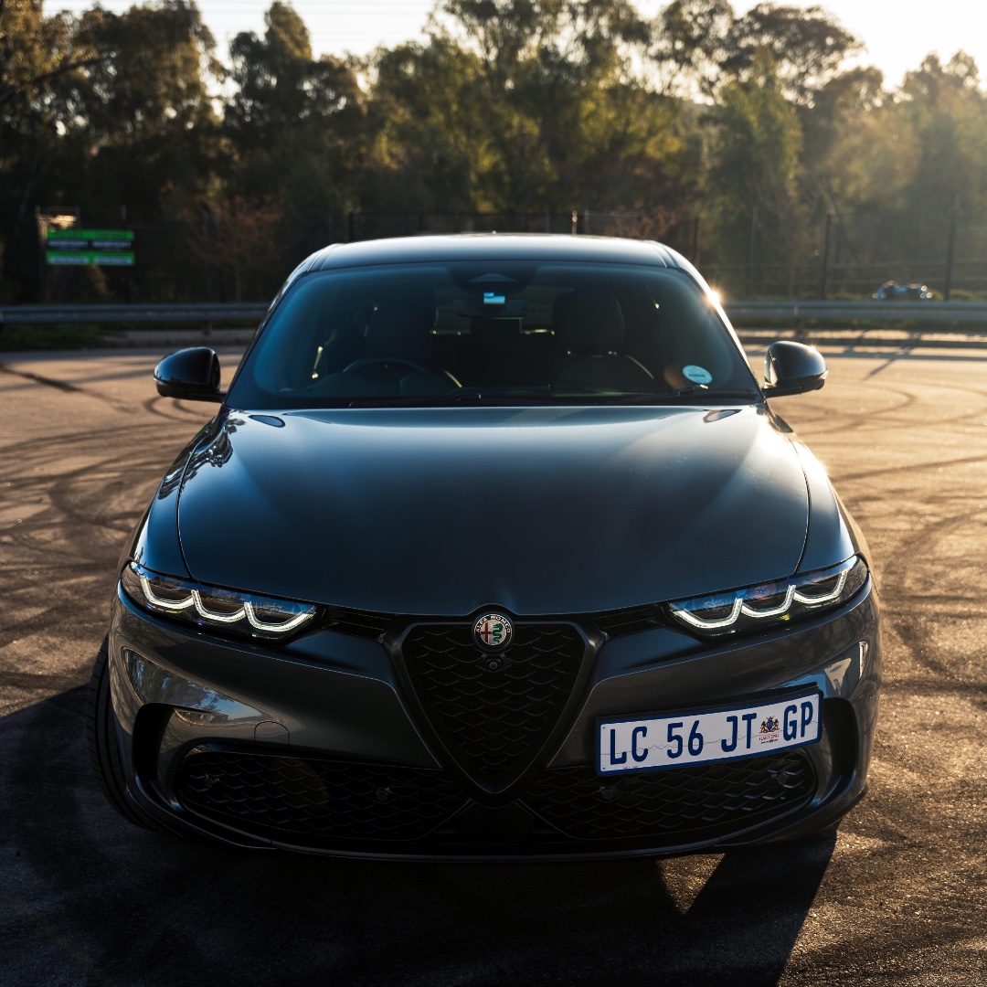 AlfaRomeo_SA tweet picture