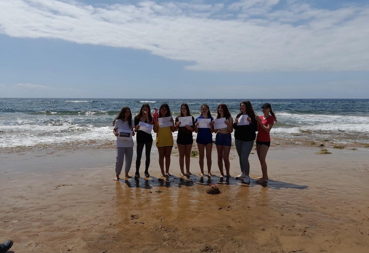 Los alumnos de 3ºC de nuestro IES llevaron a cabo ayer, Día Mundial de la Tierra, una actividad para estudiar los residuos en la playa de Calblanque, dentro del Parque Natural de Calblanque, Monte de las Cenizas y Peña del Águila. @etwinnico #eTEarthTreasures #eTwinning#EarthDay