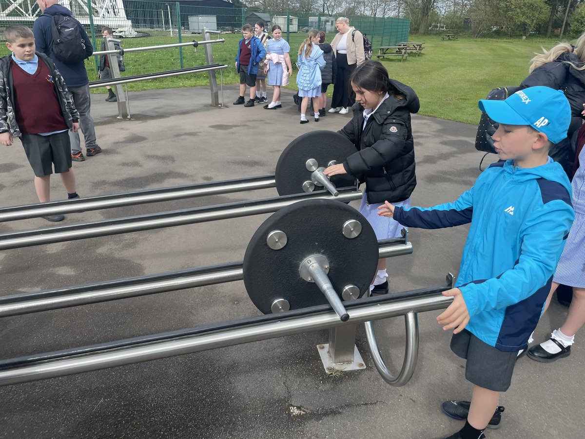 St_Andrew_Apost's tweet photo. Enjoying our time in Jodrell Bank exploring the whispering dishes, listening to talks about the Lovell Telescope and working on the computers. #SuccessfulSATA #SATAScience https://t.co/3Lcrl4MwRZ