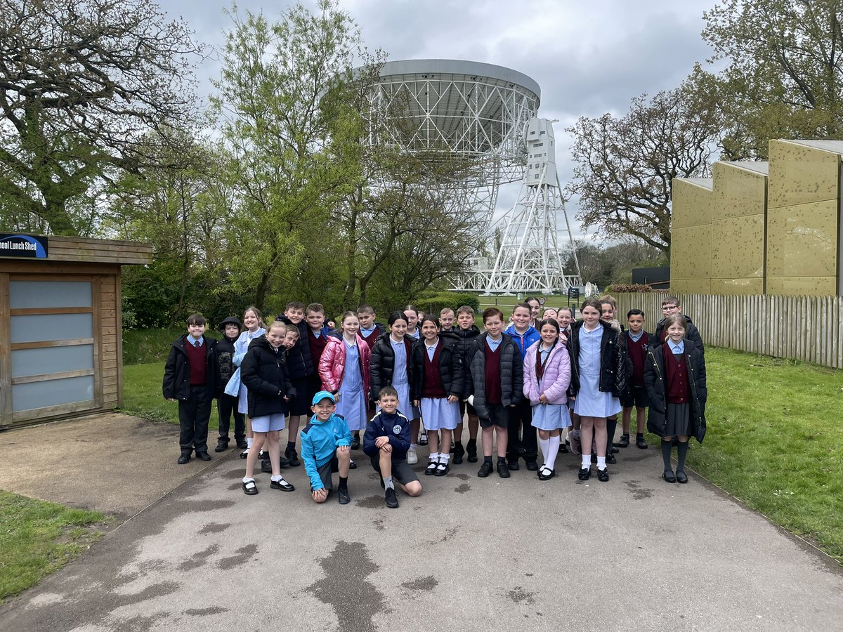 St_Andrew_Apost's tweet photo. Enjoying our time in Jodrell Bank exploring the whispering dishes, listening to talks about the Lovell Telescope and working on the computers. #SuccessfulSATA #SATAScience https://t.co/3Lcrl4MwRZ