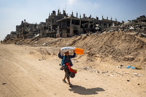 DÜNYA ONLARA KÖR VE SAĞIR

Gazzeli çocuklar savaş yorgunu

ntv.com.tr/video/dunya/ga…

Foto: AFP