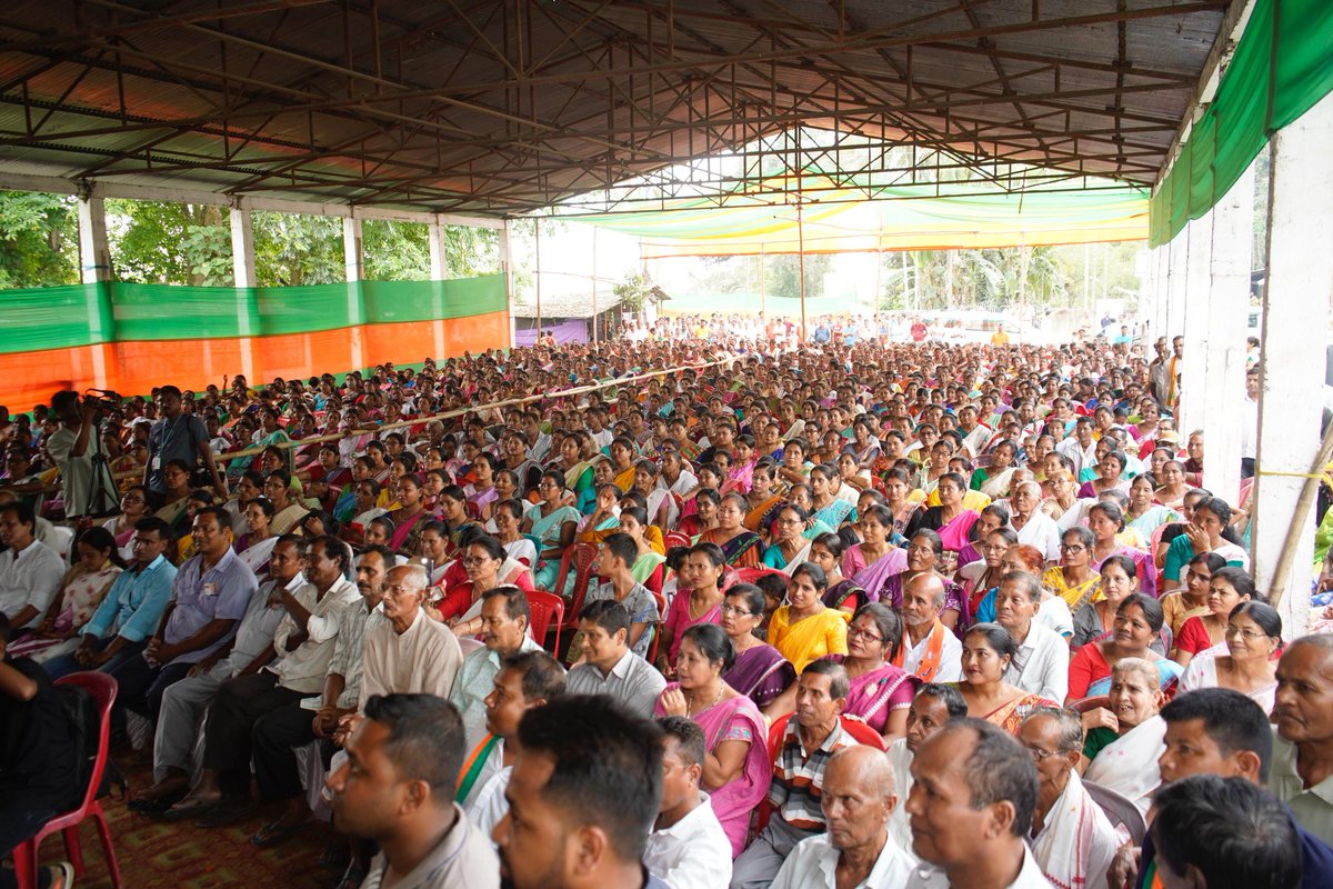 Amidst the exhilarated crowd, addressed a campaign meeting in Hatichung, Raha. @SureshBorah1971 #AssamCampaign2024 #AbkiBaar400Paar #PhiraEkBaarModiSarkar