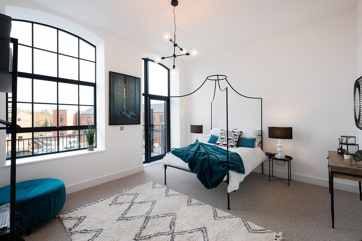 ChocFactoryBris's tweet photo. 1400 sq ft of loft-style living. 4-metre high ceilings. Victorian heritage picture windows. What’s not to like about our signature townhouse?

https://t.co/gdGUCWn4EG

#Bristol #BS5 #NewHomes #property #livework #townhouse https://t.co/vOy9cNNlBE