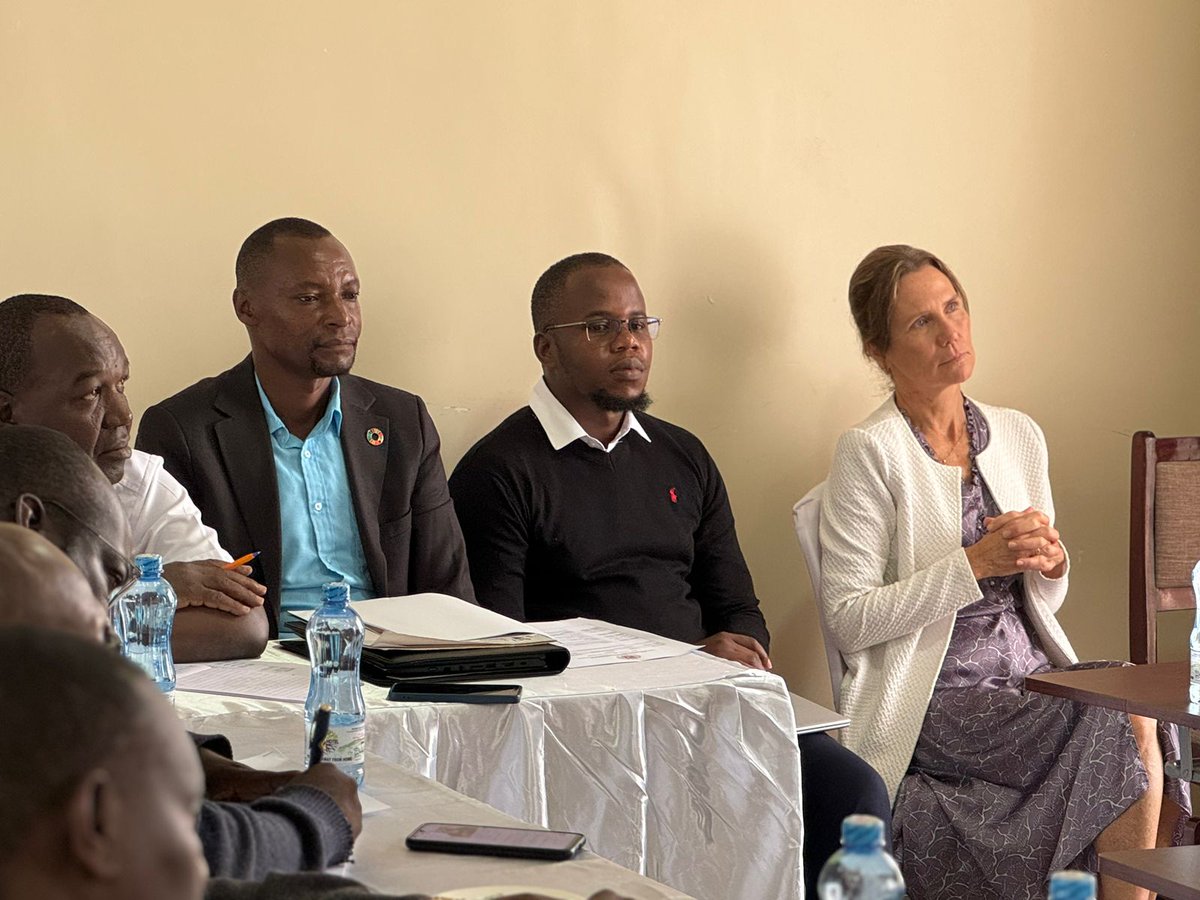 AU_Chaplaincy's tweet photo. #Ongoing workshop aimed at empowering #CatholicCommunicators on #EnvironmentalAdvocacy Care for our Common home #LaudatoSi @Pontifex graced by the rep. to the HolySee @VaticanIHD, Bishop @bishopmuheria and representative of @SwedeninKE
@SEIresearch @MuiaAlphonce @Makagutu https://t.co/dKWTQ4bOx3