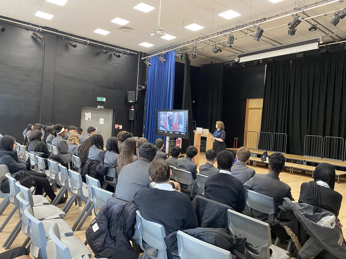 Our Year 9’s took part in a @TfL safeguarding workshop where they learnt what to do when in an uncomfortable situation, how not to be a bystander and how to support others whilst also keeping safe on journeys! Thank you @TfL #TFLsafeguarding #Sexualharrassment #Keepingsafe