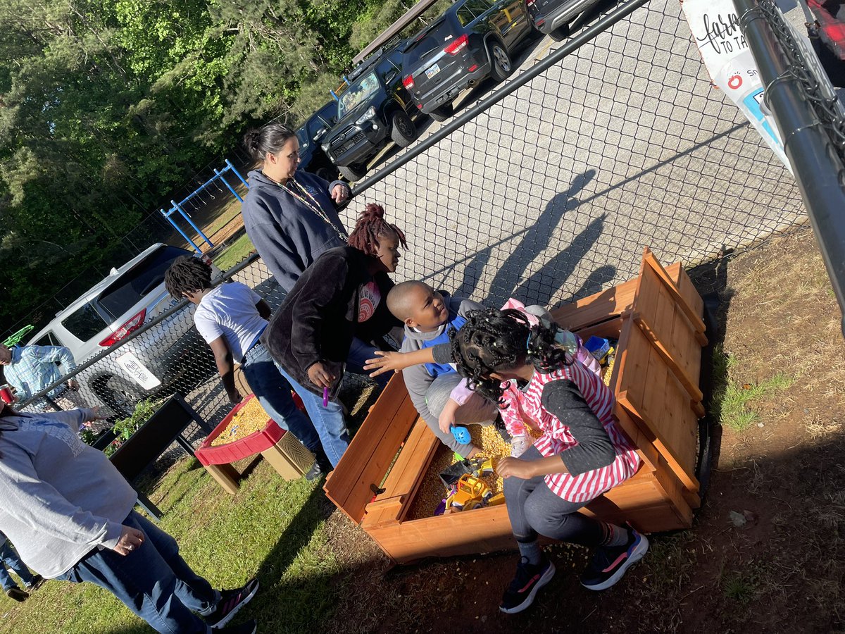 GettingSTEMDunn's tweet image. On Earth Day 2024, we celebrated the 2nd anniversary of our 2nd garden by opening a 3rd garden, The Sensory Garden at McGarity. In STEM, with help from PTA, community partners and grant money, 4th grade Ss created it as a solution to a campus problem. ❤️🌎