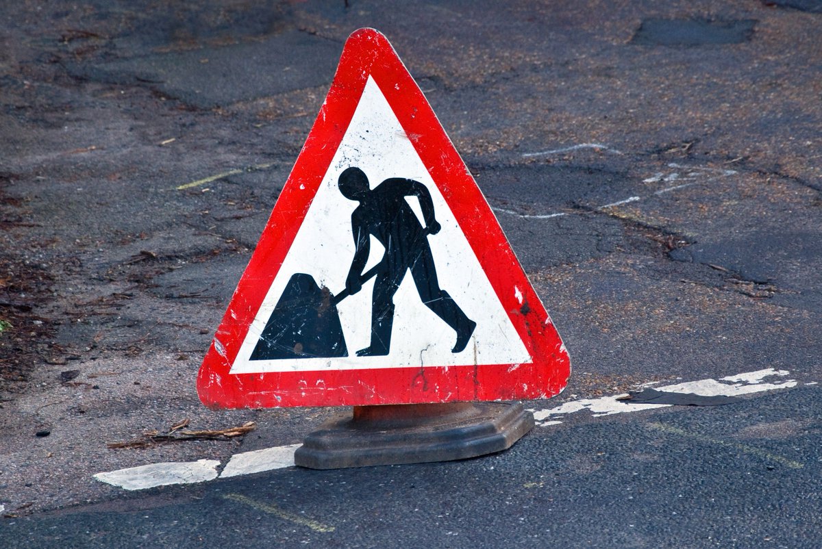 ⚠️ There are currently 2-way temporary traffic lights approximately 300m north west from the Stoneness Lane roundabout. Emergency gas works are being carried out by Cadent to repair a gas escape. The works are expected to be completed by 30 April 2024.