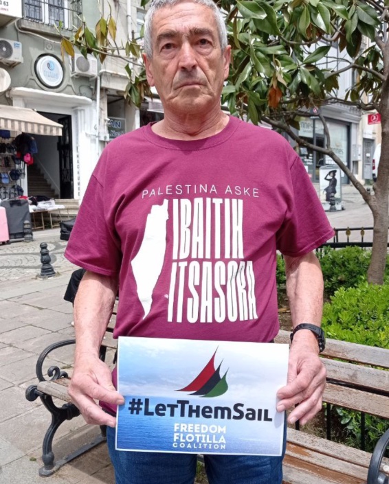 Desde Estambul los y las activistas de la Flotilla de la Libertad exigen poden navegar hacia Gaza. Los aliados de Israel están presionando para pararlos. Quieren impedir que se pueda llevar ayuda humanitaria al pueblo palestino. #LetThemSail #FreedomFlotilla