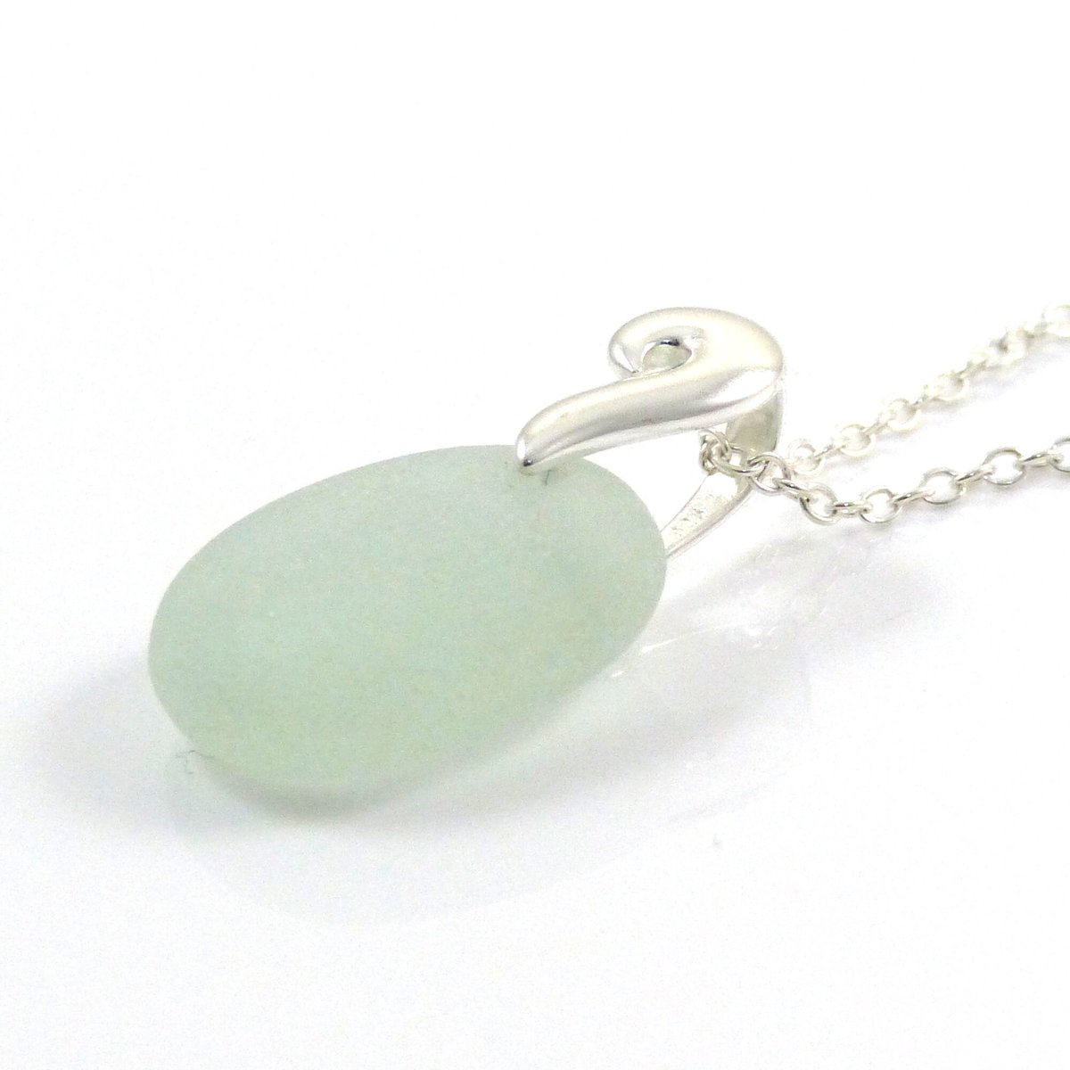 Seafoam Sea Glass Necklace REINA tuppu.net/63d42805 #HandmadeHour #elevenseshour #UKGiftHour #EarlyBiz #Etsy #womaninbizhour #thestrandline #shopindie #UKGiftAM #MHHSBD